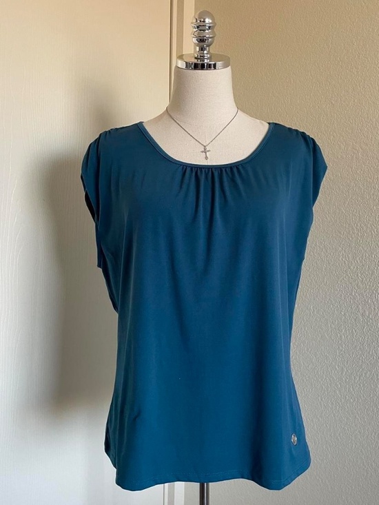 Teal Sleeveless Top - Picture 2 of 8